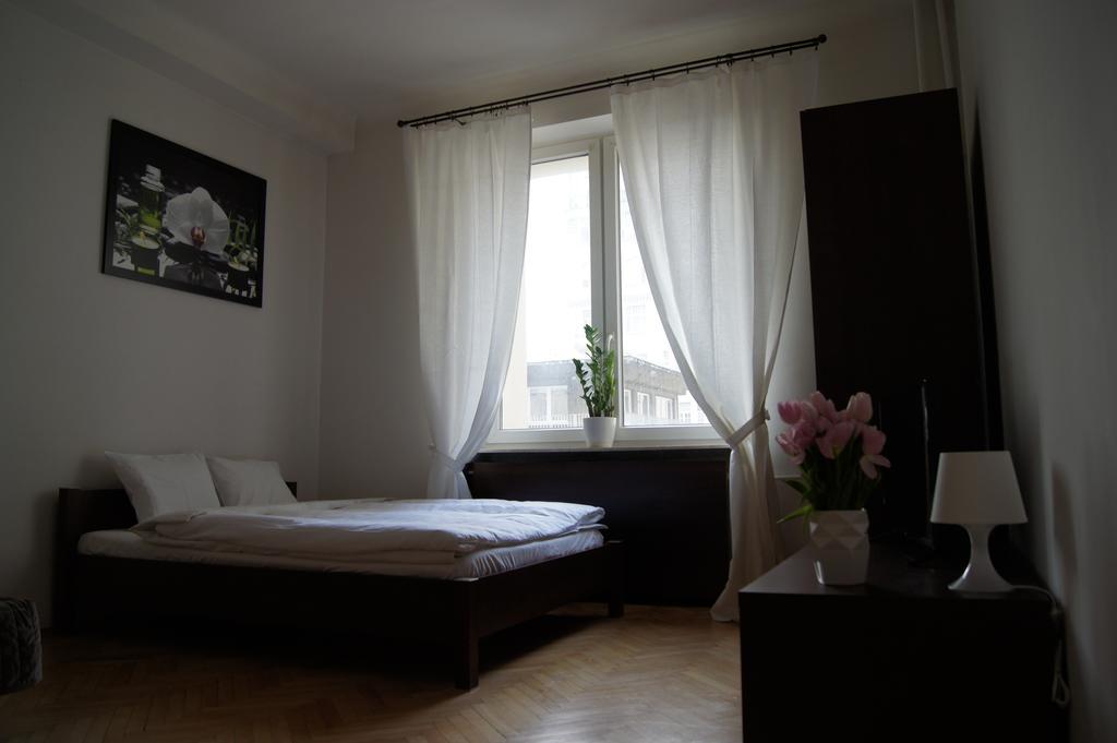 Krucza By Rental Apartments Varsóvia Exterior foto