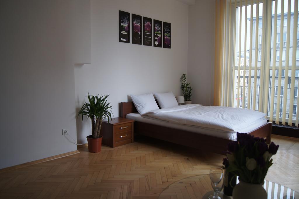 Krucza By Rental Apartments Varsóvia Exterior foto