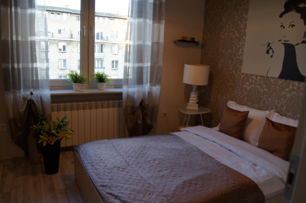 Krucza By Rental Apartments Varsóvia Exterior foto